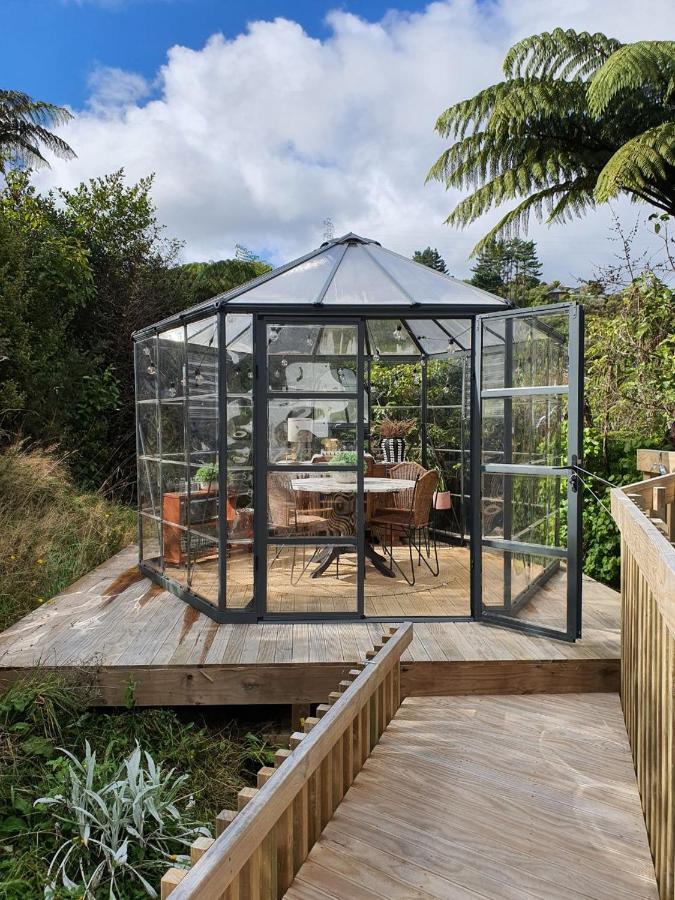 Tiny House With Greenhouse Dining Лоуэр-Хатт Экстерьер фото